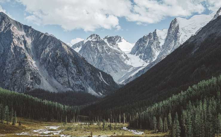 2026世界杯亚洲区第三轮赛事前瞻：强队交锋与黑马突围
